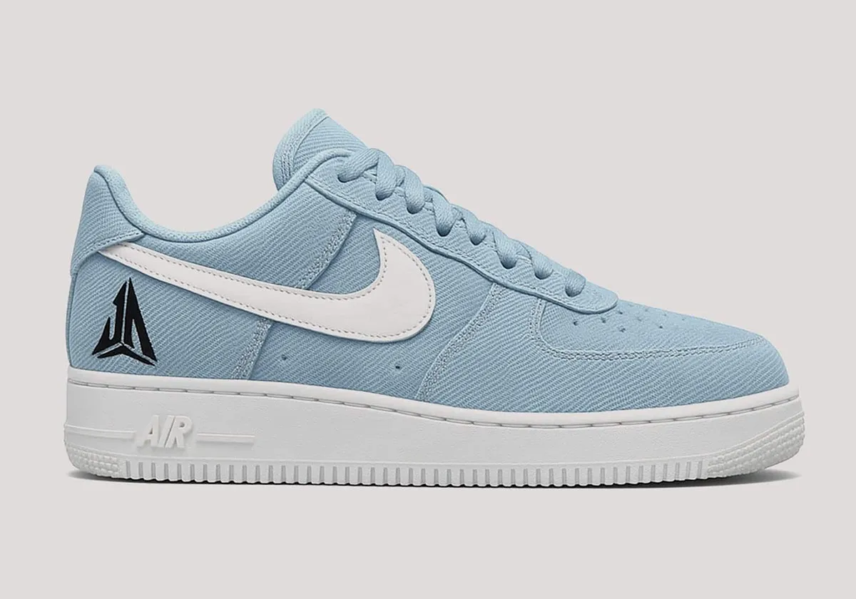 Nike Air Force 1 blanche et bleu ciel